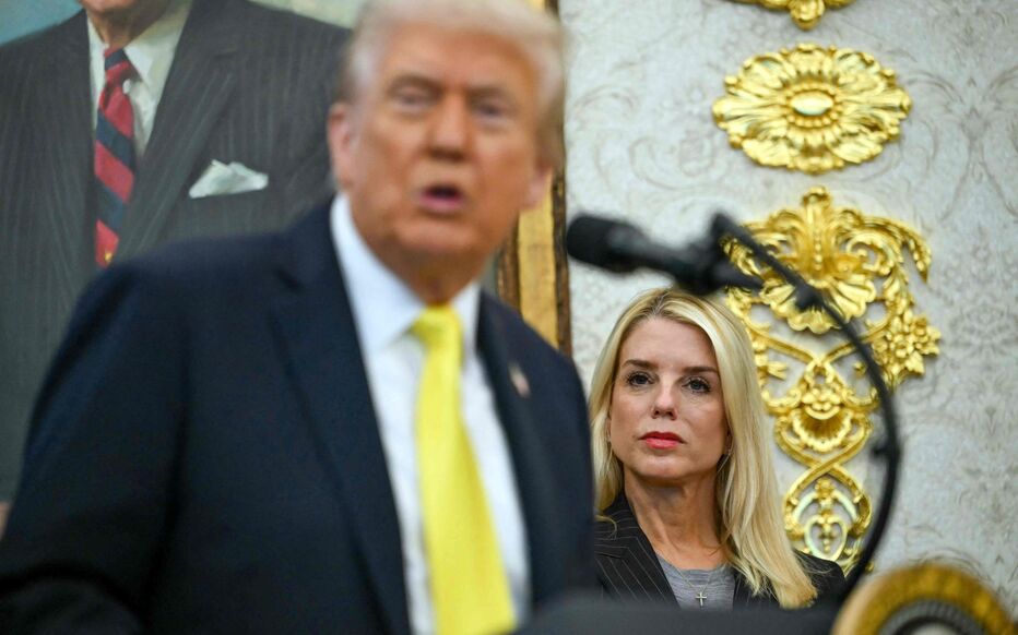 R7DHOR2VVFDNVLXLGQFCBZWMVE-1 Trump limoge sa ministre de la Justice